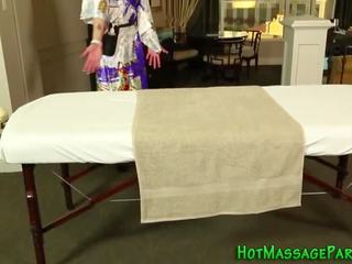 Marvellous asiática massagista é uma merda