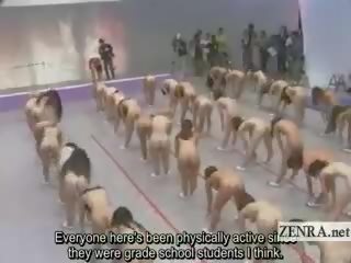 Subtitle besar orang telanjang kelompok dari jepang wanita peregangan