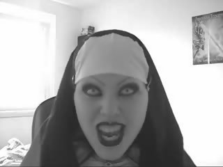 Erotisk evil nonne lipsync