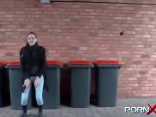 Pornxn publik pissing in yoga pants