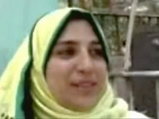 Egyptisch hijab sharmota zuigen een snavel - live.arabsonweb.com