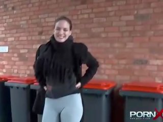 Xxx film xn erotyczny diva pissing w publiczne