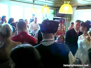 Esküvő sluts vannak baszás -ban nyilvános