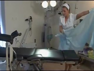 Magnificent enfermeira em bronzeado meias longas e tacões em hospital - dorcel