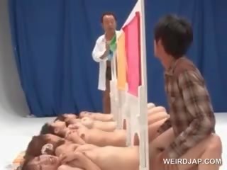 亞洲人 裸 女孩 得到 cunts 釘 在 一 臟 電影 競賽