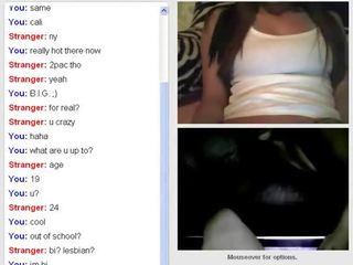 2 mare fete pe omegle (lesbians) - morecamgirls.com