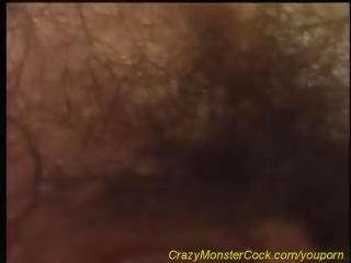 Plaukuotas bręsta pirmas analinis monstercock